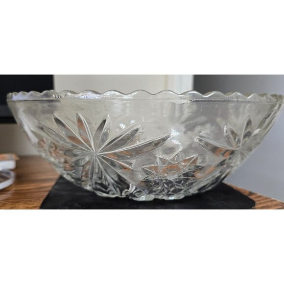Anchor Hocking Star of David 10" Bowl - Picture 2 of 10